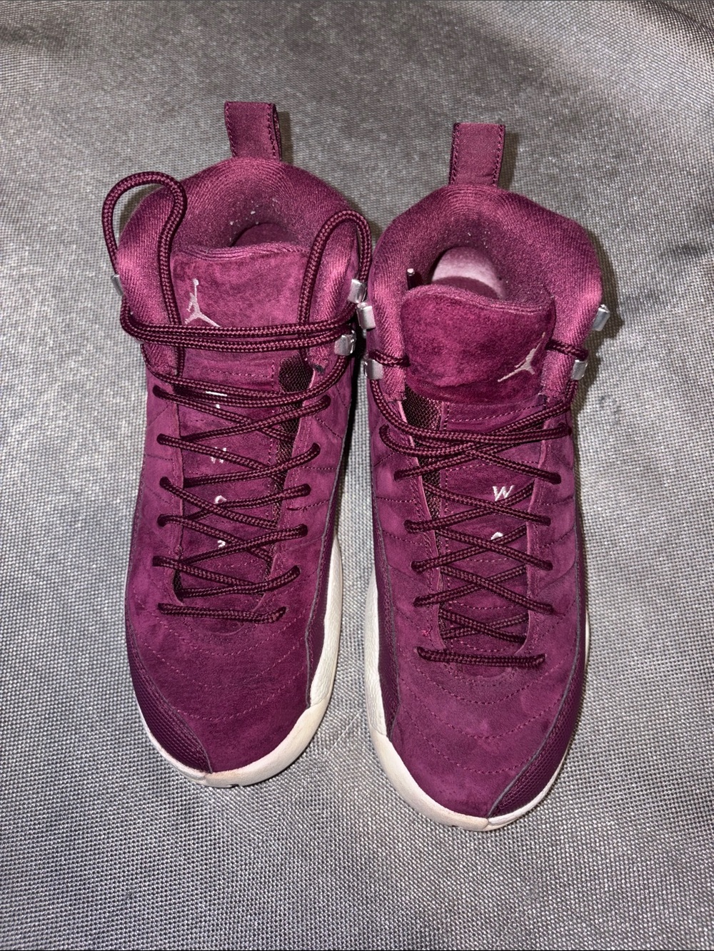 Jordan 12 Bordeaux size 7y